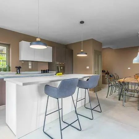 Villa Nova Vas Sleeps 8 Pool Air Con Wifi Nova Vas (Porec)